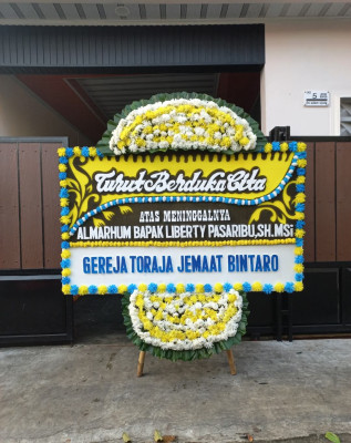 Papan Bunga Duka di Kuta Baru